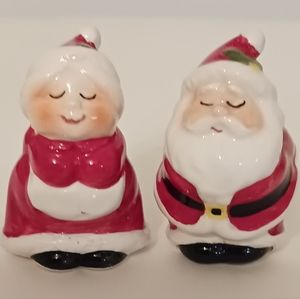 Santa and Mrs. Clause Salt and Pepper Shakers.